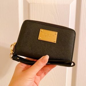 🆕 MICHAEL KORS Wristlet